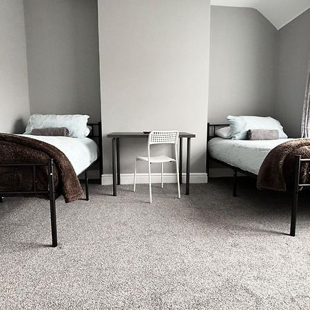 Shirley House 6, Guest House, Self Catering, Self Check In With Smart Locks, Use Of Fully Equipped Kitchen, Close To City Centre, Ideal For Longer Stays, Excellent Transport Links Southampton Exterior foto