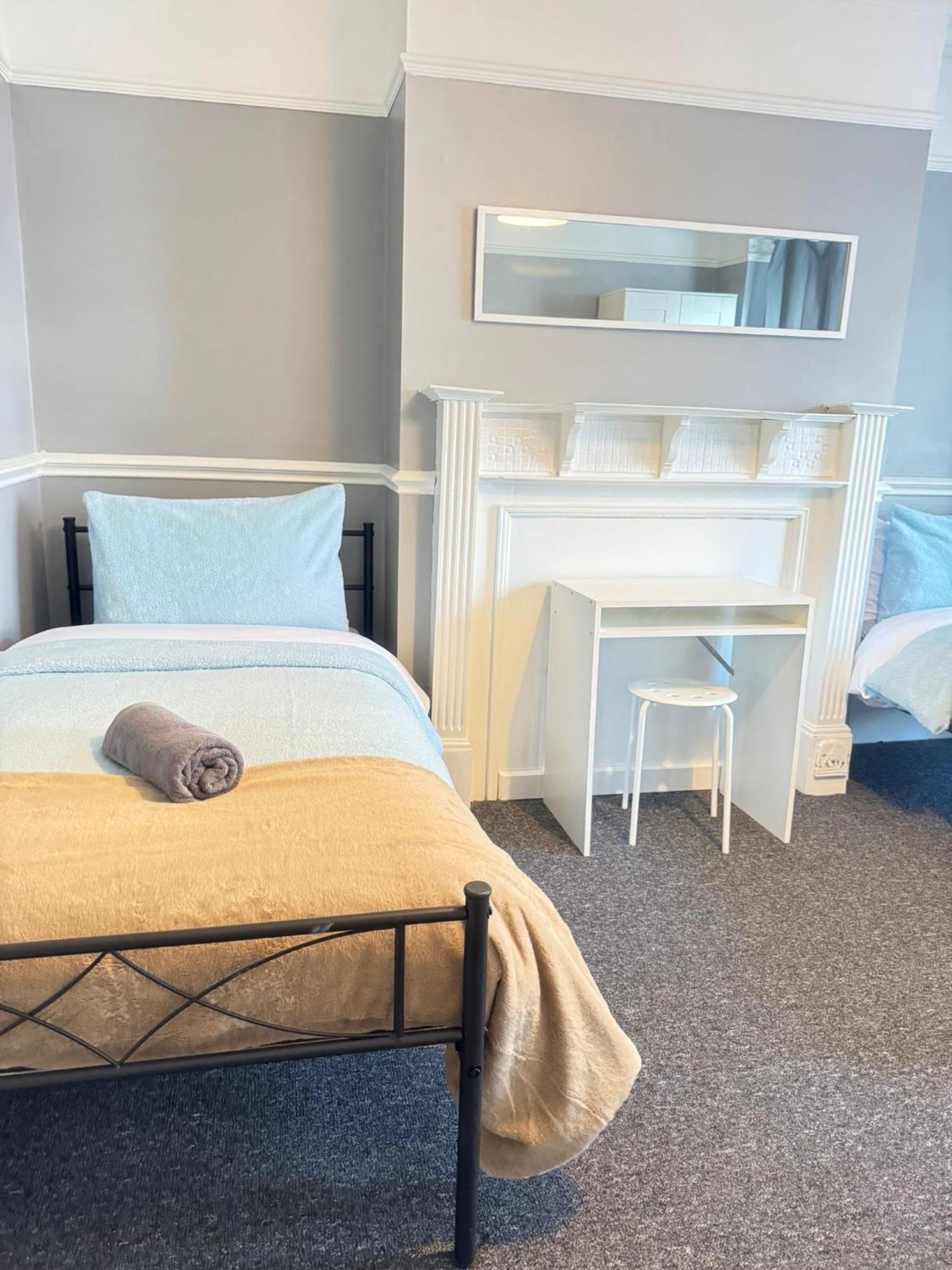 Shirley House 6, Guest House, Self Catering, Self Check In With Smart Locks, Use Of Fully Equipped Kitchen, Close To City Centre, Ideal For Longer Stays, Excellent Transport Links Southampton Exterior foto